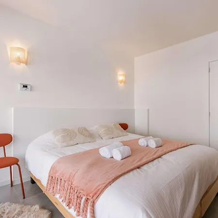 Huswell - Elegant In Center Apartment