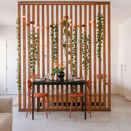 Huswell - Elegant In Center Apartment